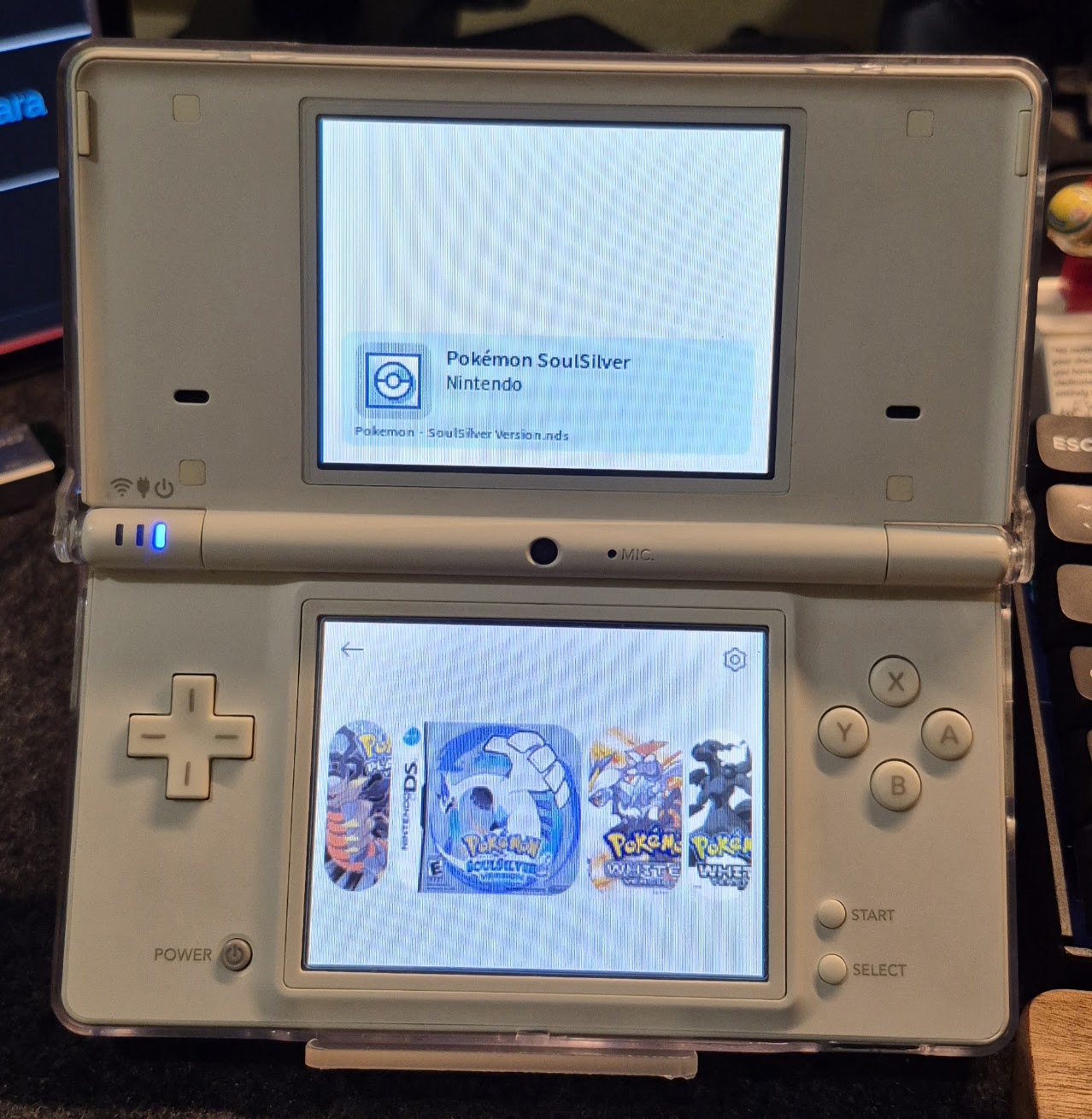 Meu DSi aberto no menu do ds-pico